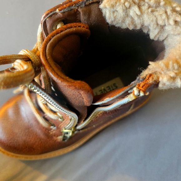Steve Madden toddler boots 8C - Picture 7 of 7